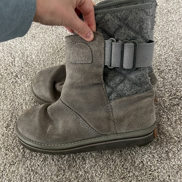 Sorel boots - Picture 5 of 6